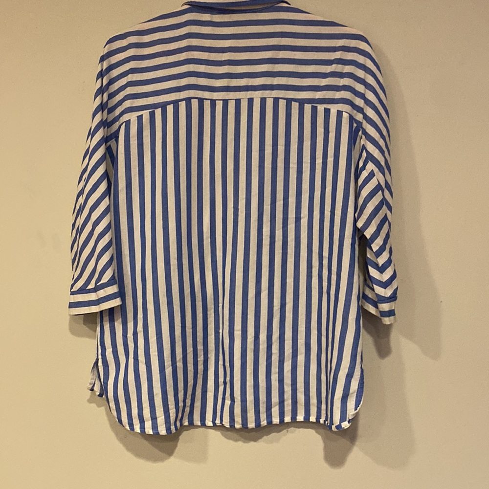 Zara Basic Xs Button Down Shirt - image 5
